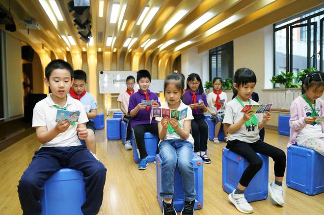 凯发k8国际健康的食物健康为主题的儿歌同学们编唱儿歌争当“爱卫小卫士”夏秋季卫生